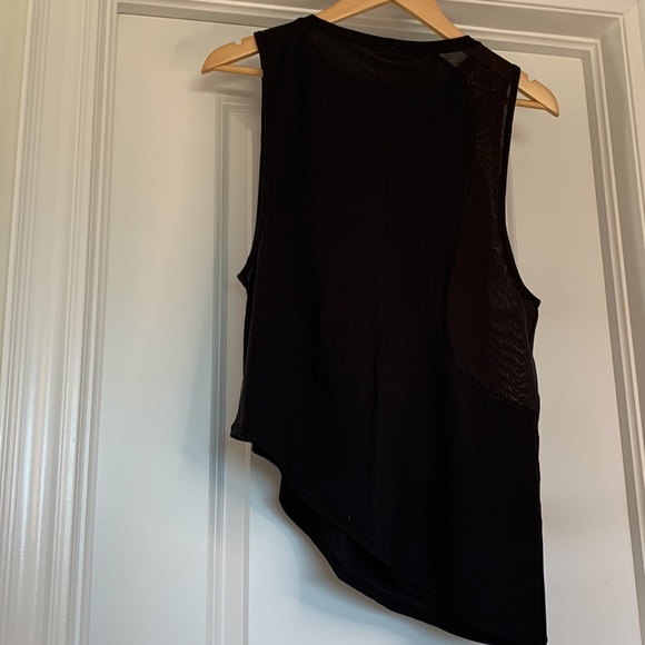 Lululemon tops - Picture 4 of 4